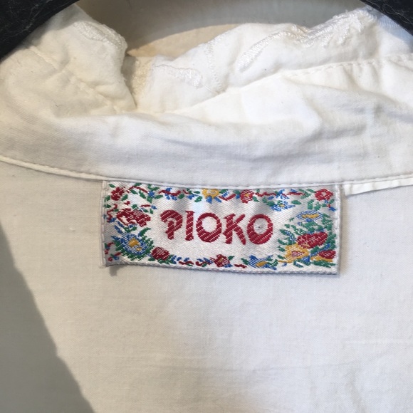 Pioko size large cream coloured unique shirt. - Picture 7 of 12